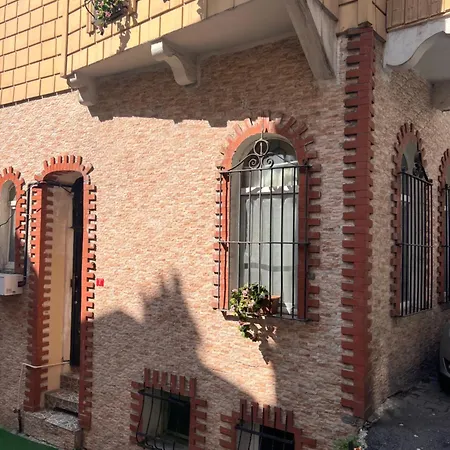 아파트 Cozy Flat 2 Min To Istiklal St, Second Floor
