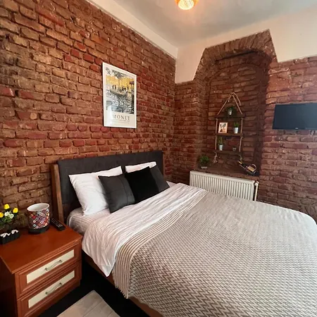 Cozy Flat 2 Min To Istiklal St, Second Floor * 이스탄불