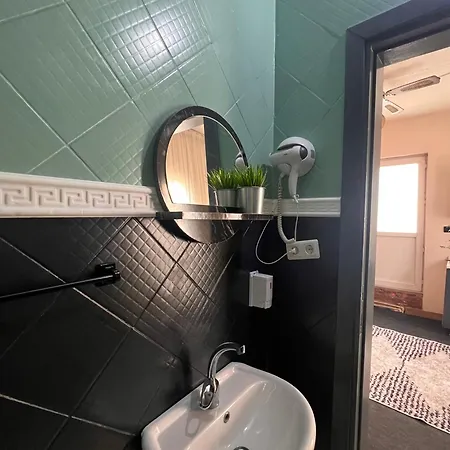 아파트 Cozy Flat 2 Min To Istiklal St, Second Floor