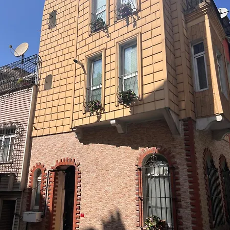 Daire Cozy Flat 2 Min To Istiklal St, Second Floor İstanbul